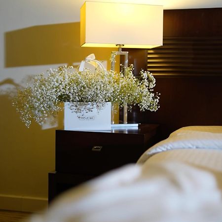 The Parisian Hotel Bejrút Kültér fotó