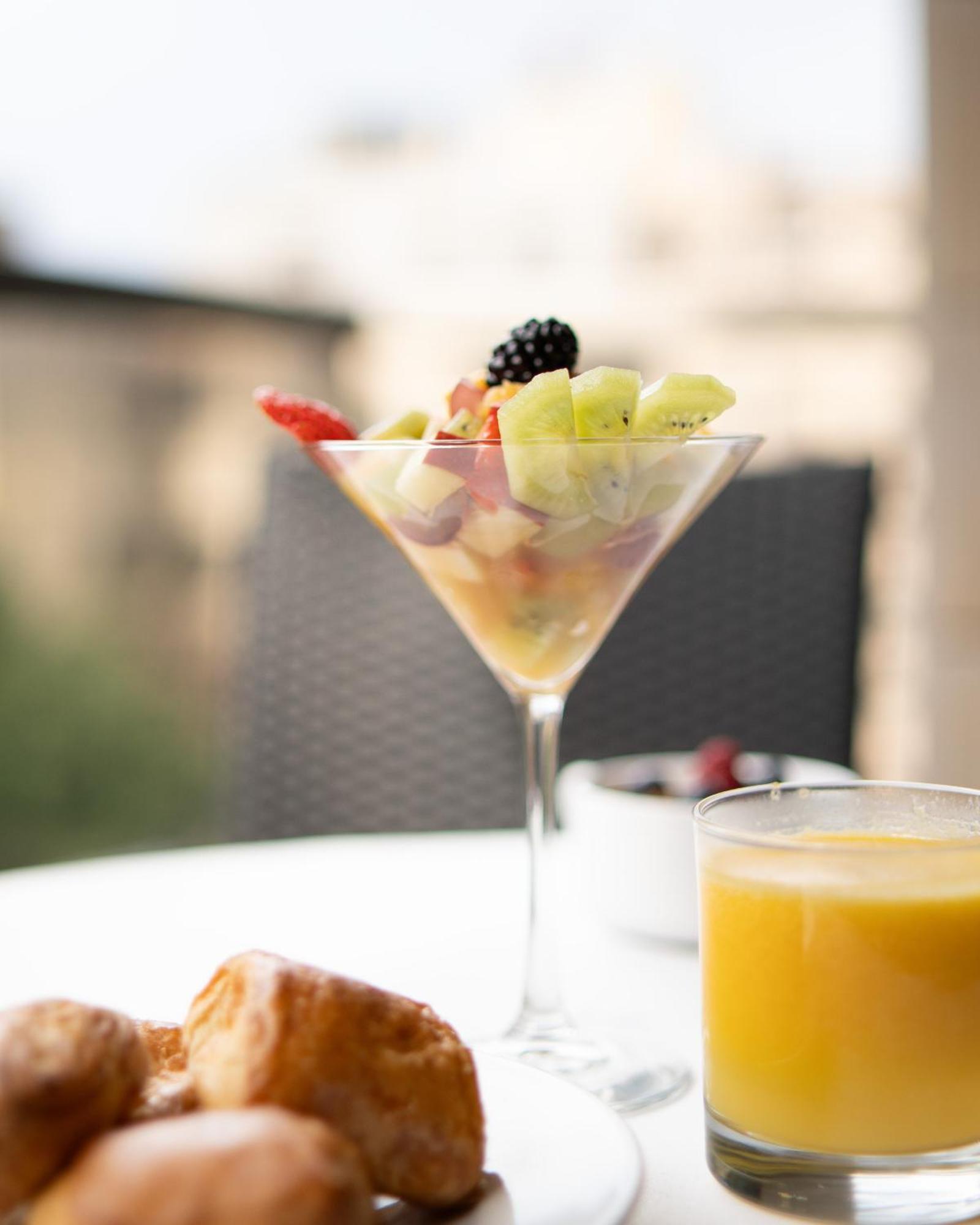 The Parisian Hotel Bejrút Kültér fotó