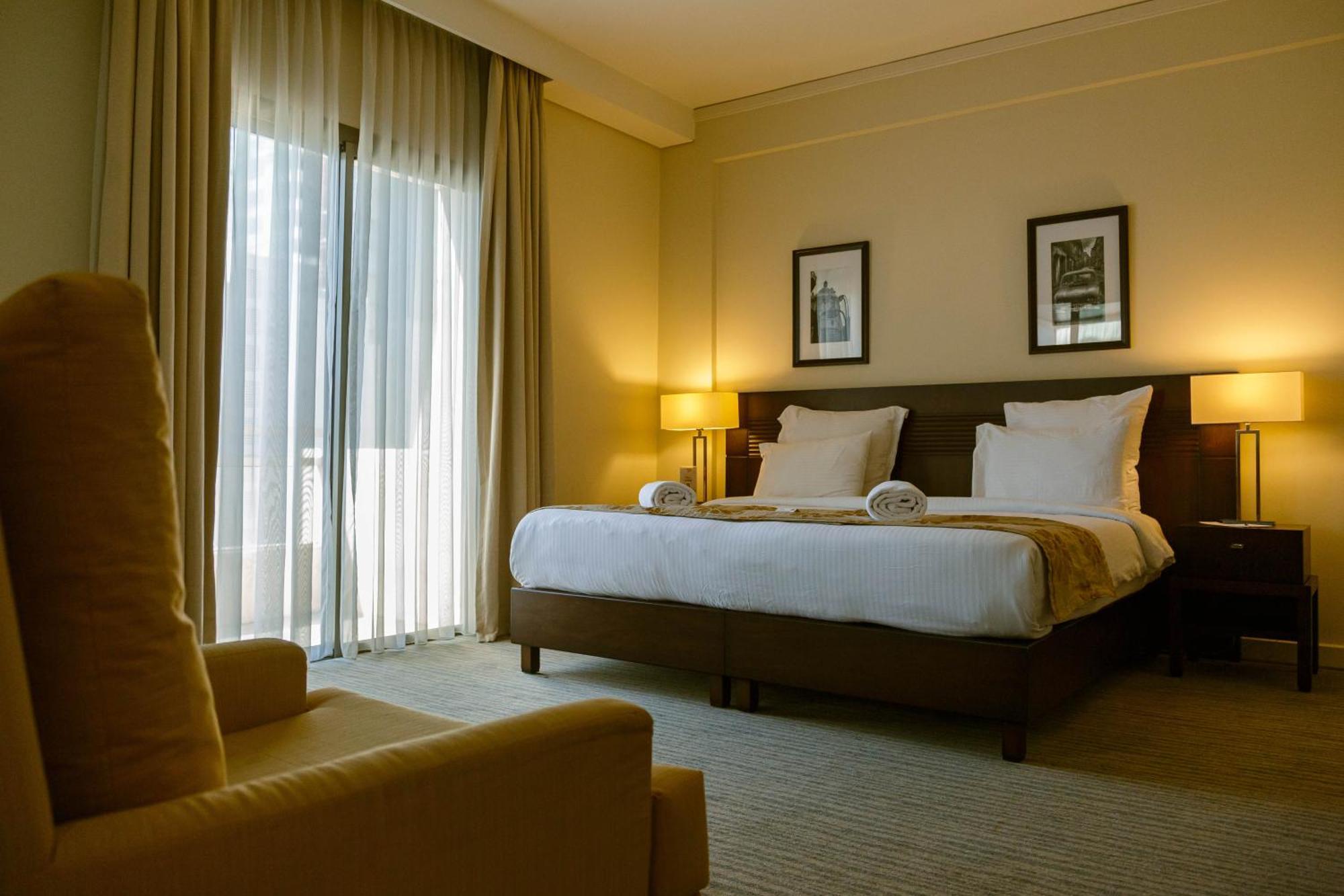 The Parisian Hotel Bejrút Kültér fotó