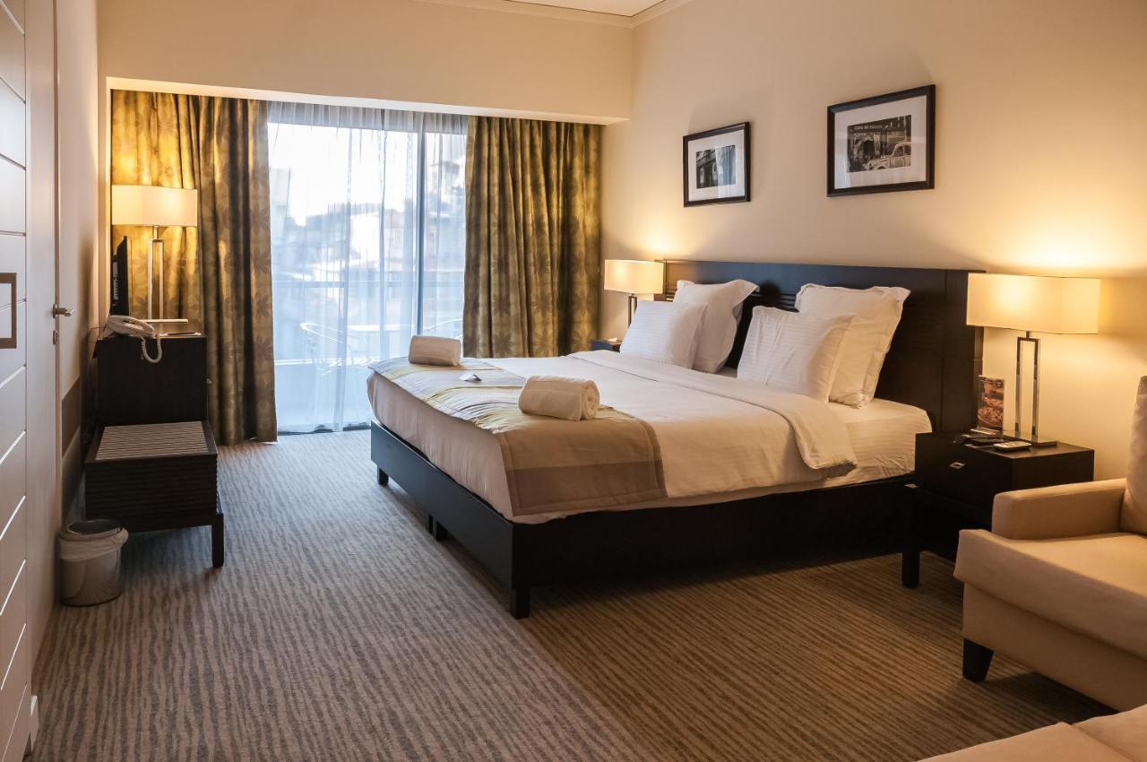 The Parisian Hotel Bejrút Kültér fotó